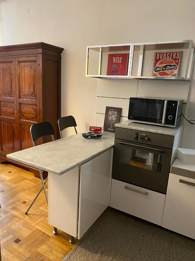Casa Dolce Casa 0*, Genova